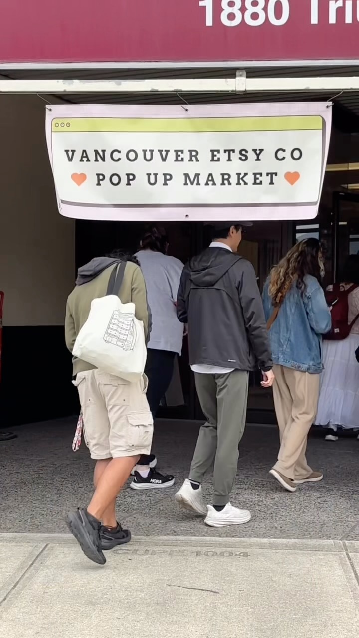 same time tomorrow?! 🎨💕☁️

#vancouveretsyco #marketstalls #localartists #shoplocal #vancouverbusiness