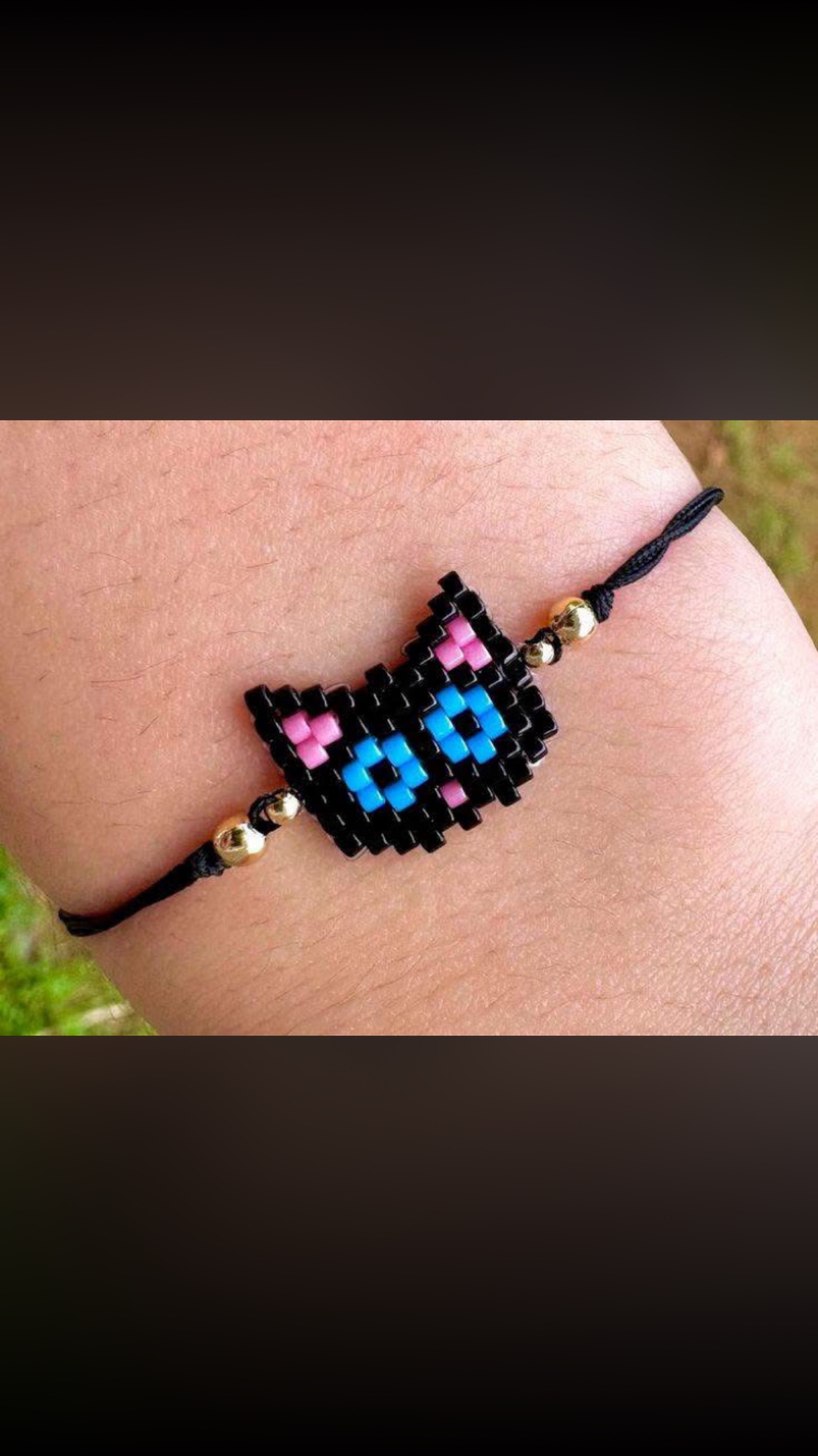The world of beadwork and natural leather products